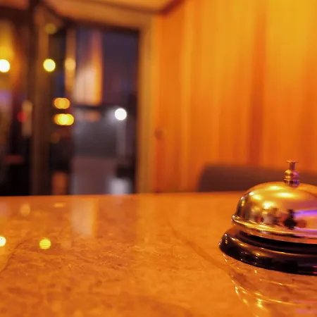 313 酒店 地拉那